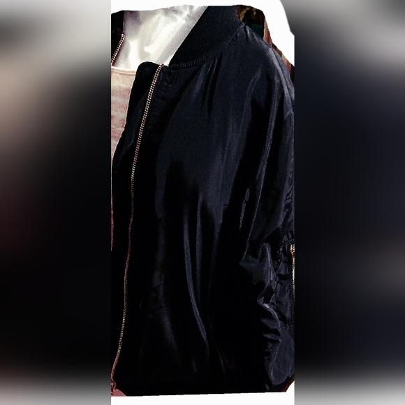 Bomber Jacket - Picture 4 of 5